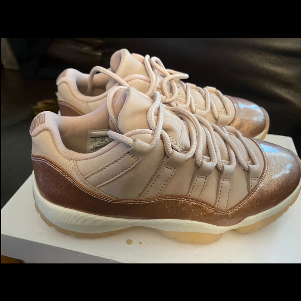 Women’s Rose Gold 11s